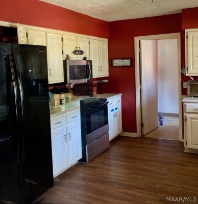 140 Greenleaf Drive