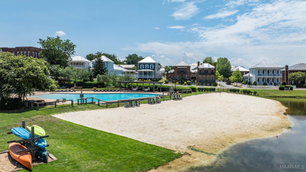 121 Hillbrook Drive