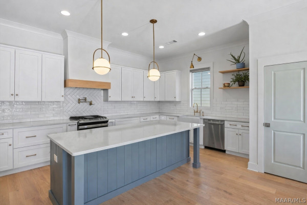 121 Hillbrook Drive