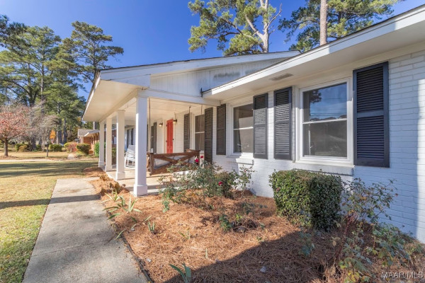 3855 MARIE COOK Drive