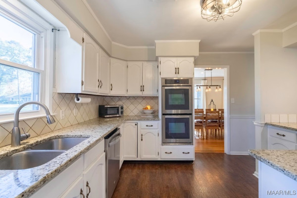 3855 MARIE COOK Drive