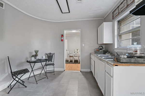 3460 CLOVERDALE Road