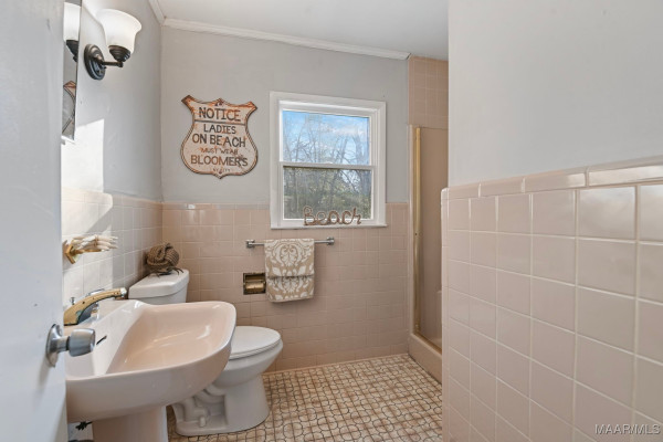 3460 CLOVERDALE Road