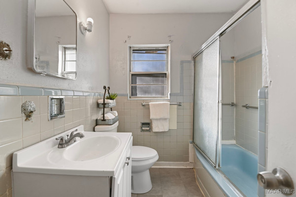 3460 CLOVERDALE Road