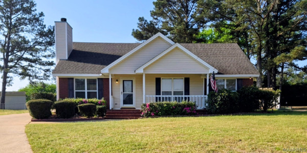 1715 FORMOSA Court