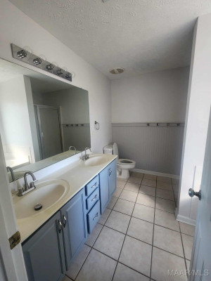 1715 FORMOSA Court