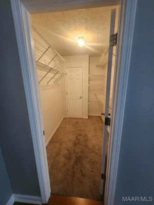 1715 FORMOSA Court