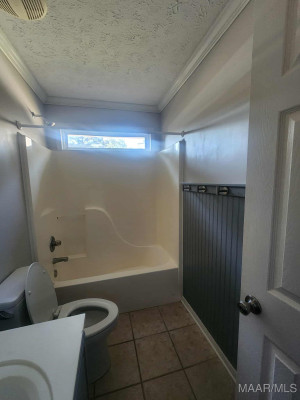1715 FORMOSA Court