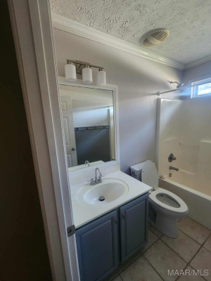 1715 FORMOSA Court