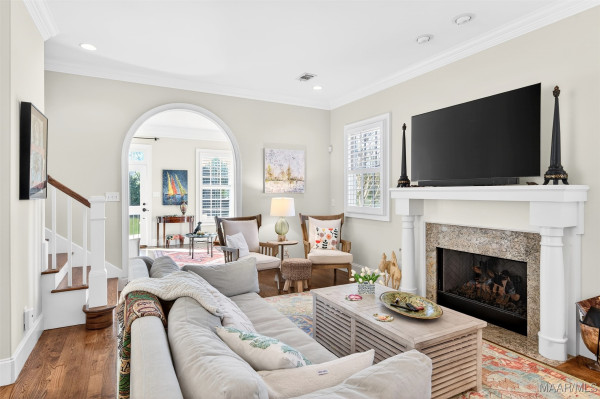 3737 Lockwood Lane