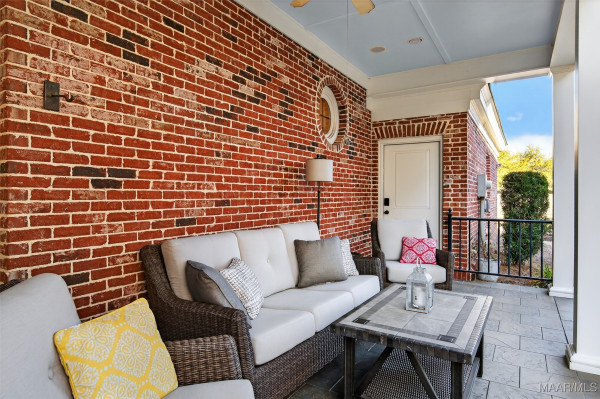 3737 Lockwood Lane