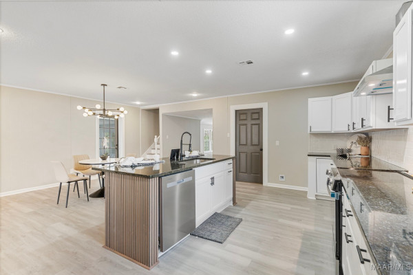 1110 Deramus Court