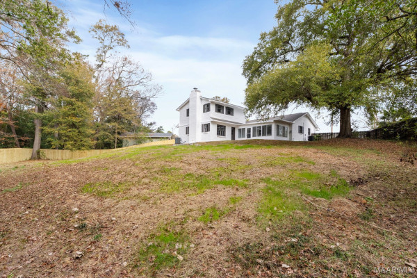 1110 Deramus Court