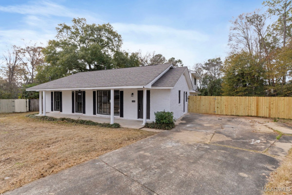 1110 Deramus Court