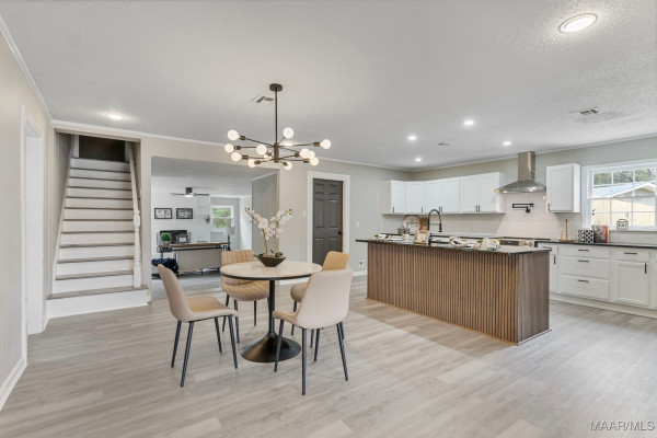 1110 Deramus Court