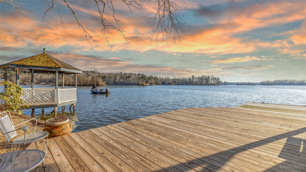 580 Lake Shore Drive