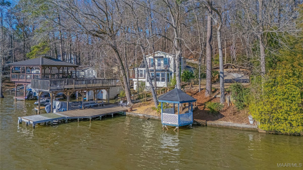 580 Lake Shore Drive