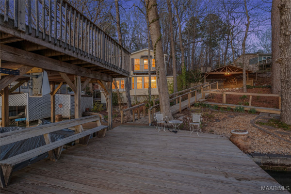 580 Lake Shore Drive