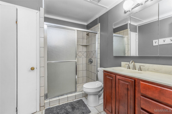 580 Lake Shore Drive