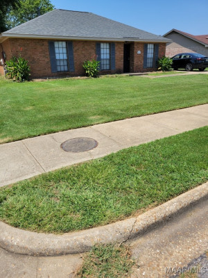 712 E Gardendale Drive