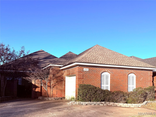 6121 Bell Road Manor