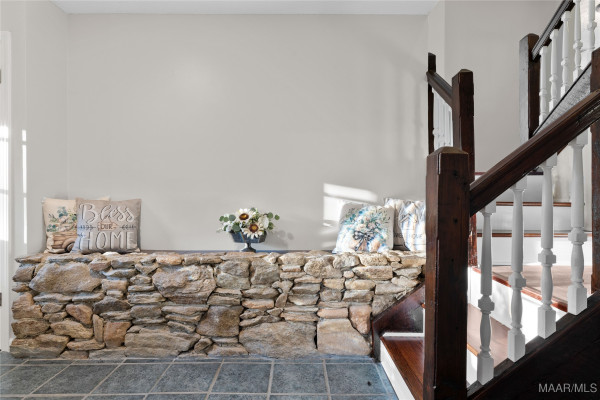 168 County Road 454 .