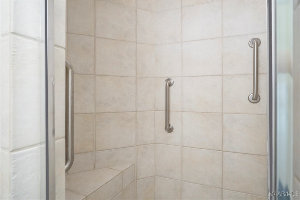 5540 Ash Grove Circle