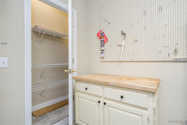 5540 Ash Grove Circle