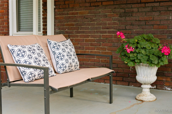 1637 Madison Avenue