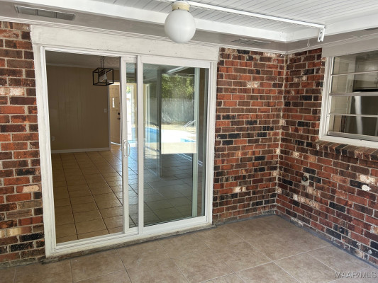 6520 PINEBROOK Drive