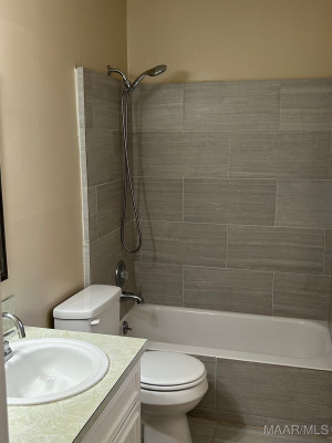 6520 PINEBROOK Drive