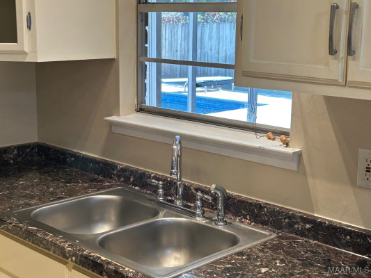 6520 PINEBROOK Drive