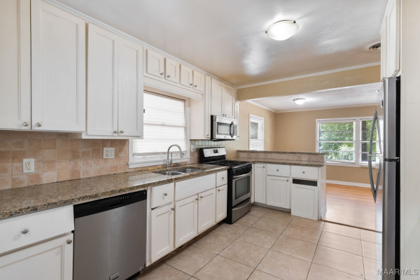 3302 Cottonwood Drive