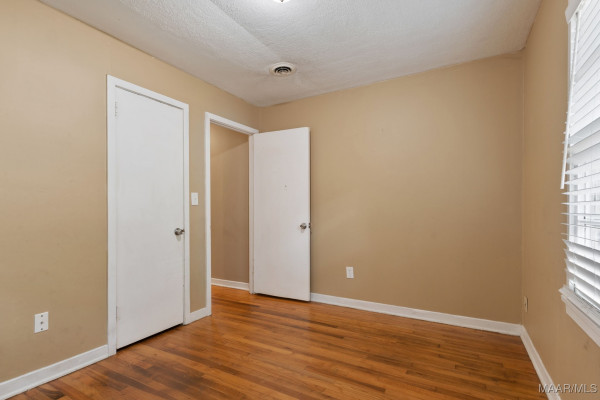 3302 Cottonwood Drive