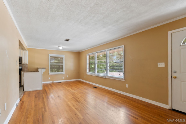 3302 Cottonwood Drive