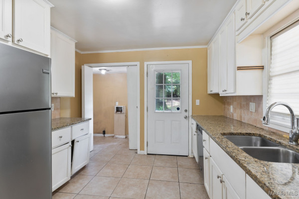 3302 Cottonwood Drive