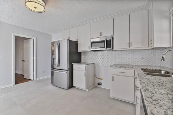 1843 Heatherton Drive