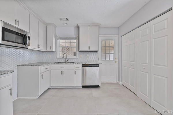 1843 Heatherton Drive