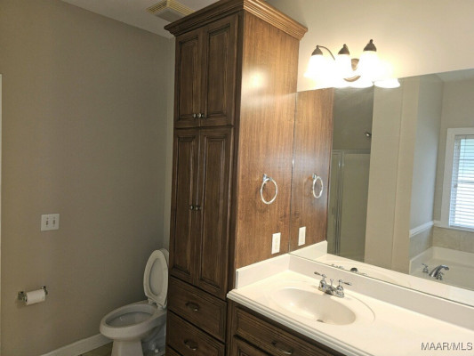 2765 Edinburgh Drive