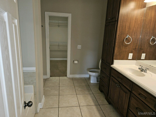 2765 Edinburgh Drive