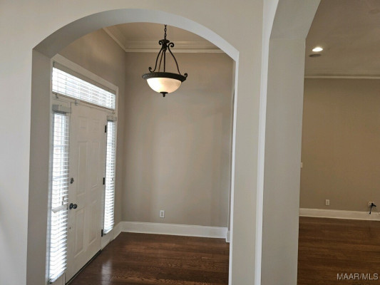 2765 Edinburgh Drive