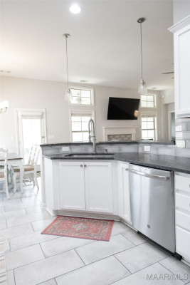 9212 CRESCENT LODGE Circle