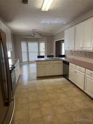 7249 WATERS EDGE Street