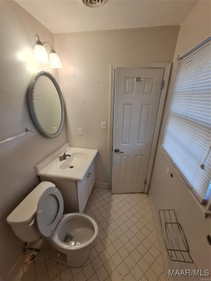 4443 S Slauson Circle