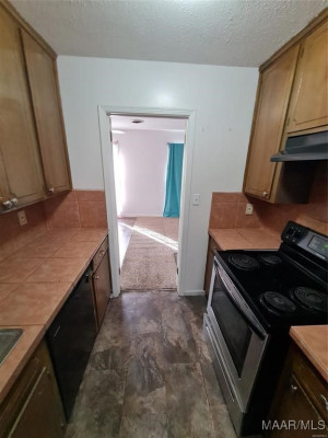 4443 S Slauson Circle