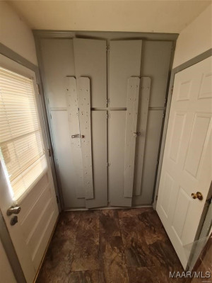 4443 S Slauson Circle