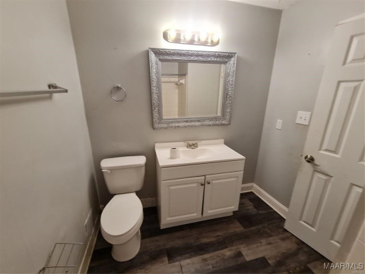 4443 S Slauson Circle