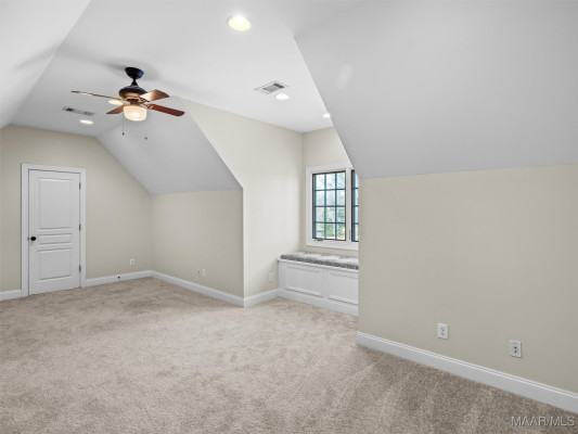 3900 TURNING LEAF Loop