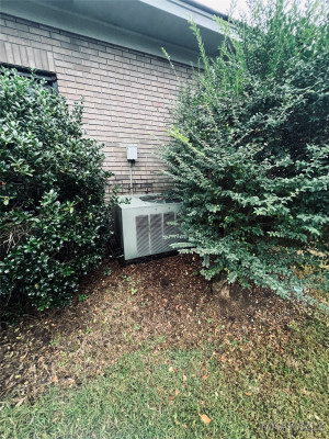 6331 Eastwood Glen Place