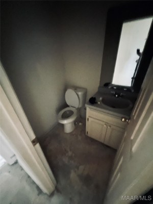 6331 Eastwood Glen Place